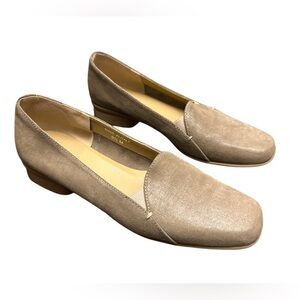 Sesto Meucci Size 9.5M Beige Leather Slip On Loafer Shoes Made In Italy Women’s